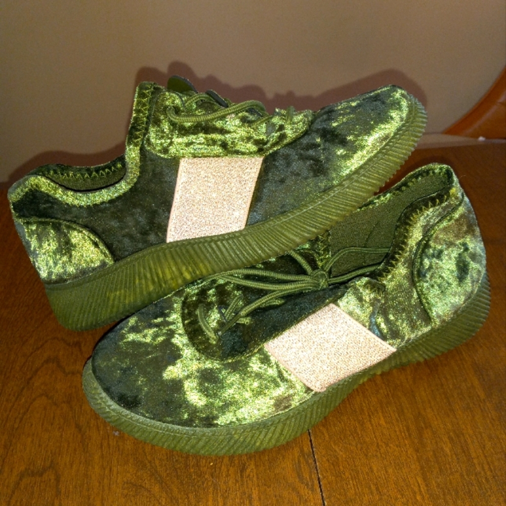 Bamboo Velvet Tennis Shoes
